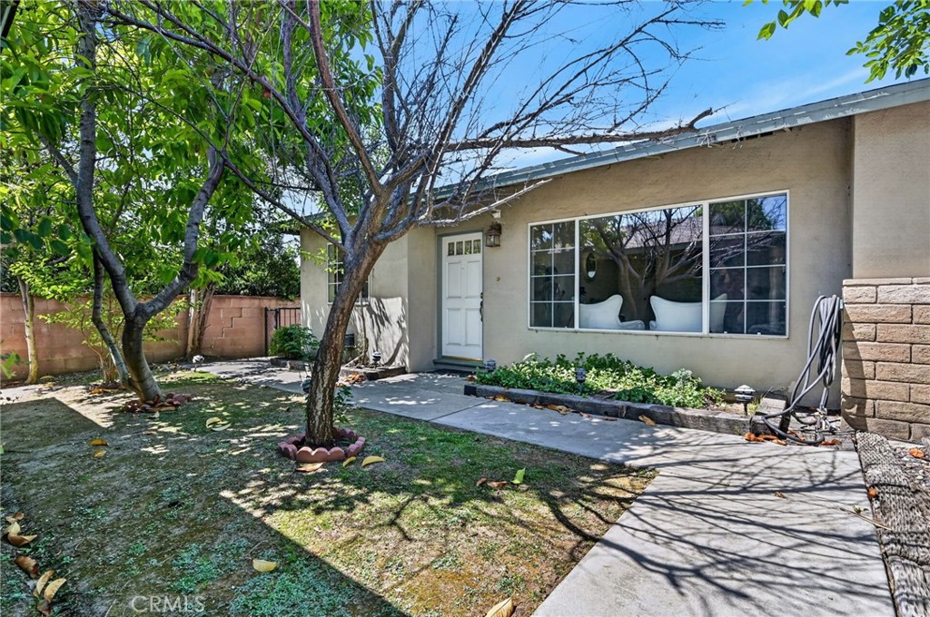 9686 LIVE OAK Avenue