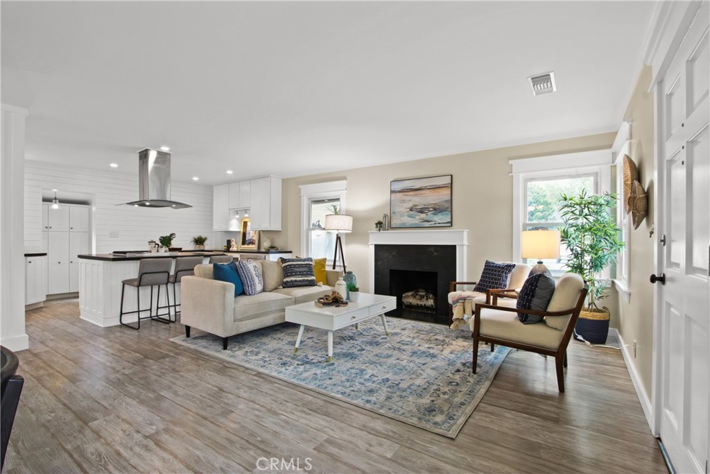 Artcraft Manor (AM) - Residential
