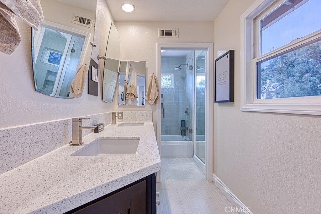 Trabuco Canyon, California, 92679, United States, 5 Bedrooms Bedrooms, ,3 BathroomsBathrooms,Residential,Active,2020129