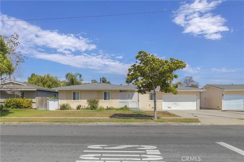 Photo of 1522 S Dallas Drive, Anaheim, CA 92804 (MLS # PW25199630) Photo of 1522 S Dallas Drive, Anaheim, CA 92804 (MLS # PW25199630)