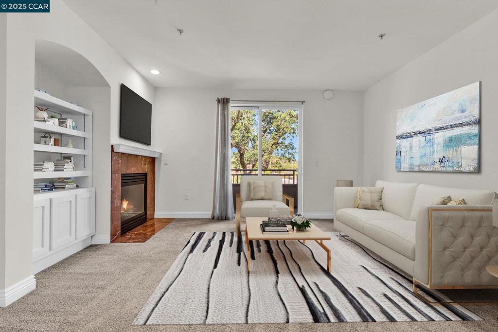 CREEKSIDE - Residential Lease