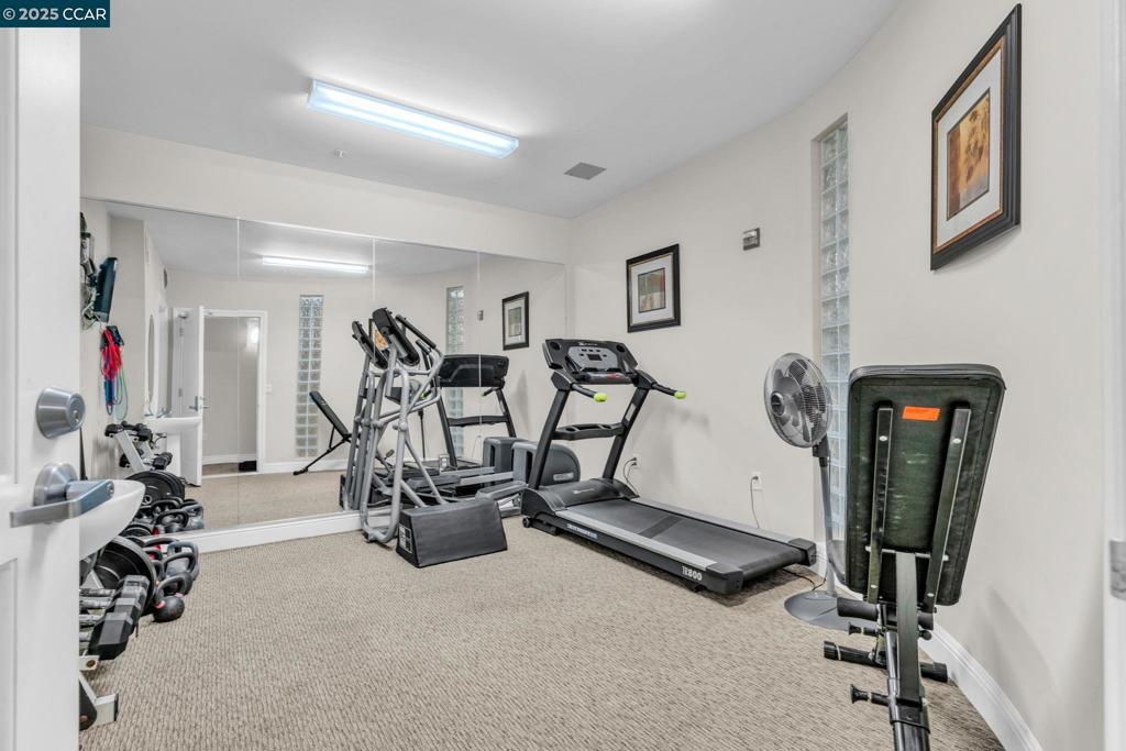 CREEKSIDE - Residential Lease