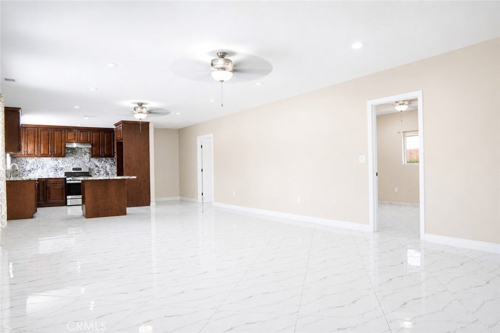 1387 W Francis
