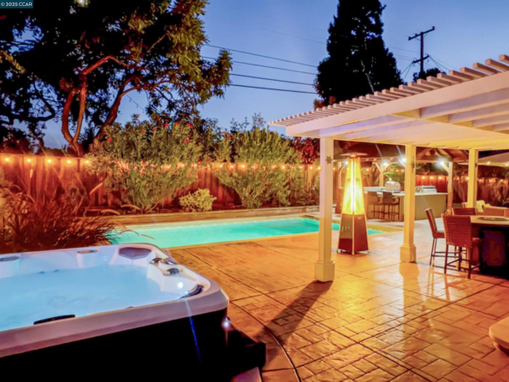 YGNACIO WOODS - Residential