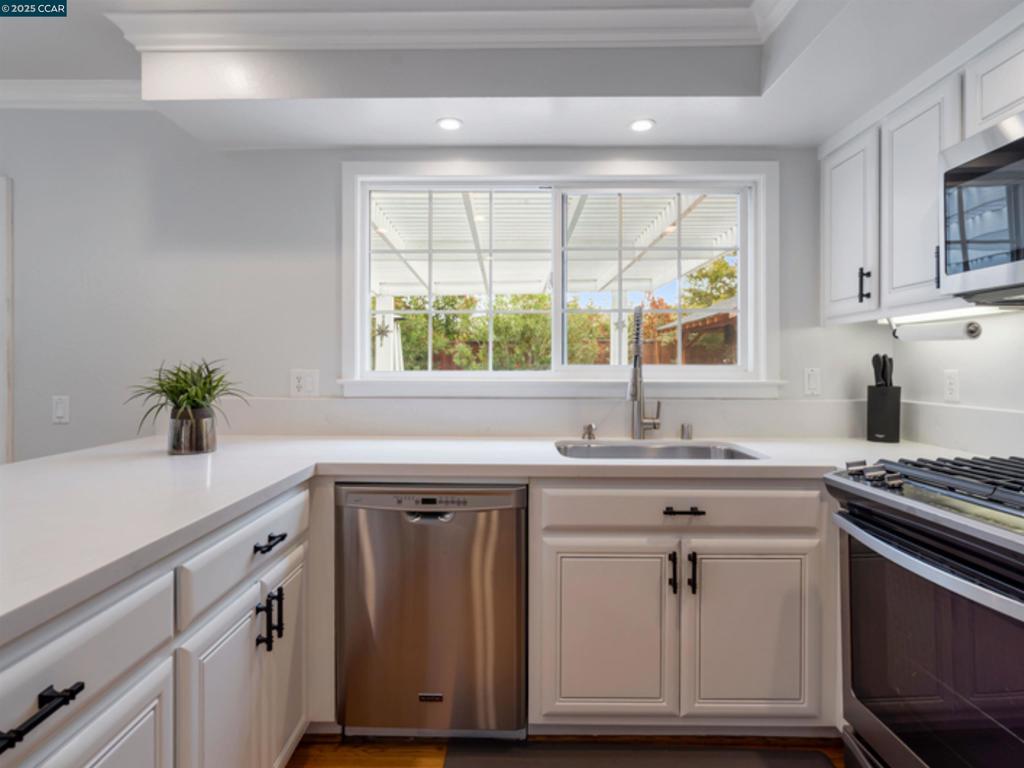 YGNACIO WOODS - Residential