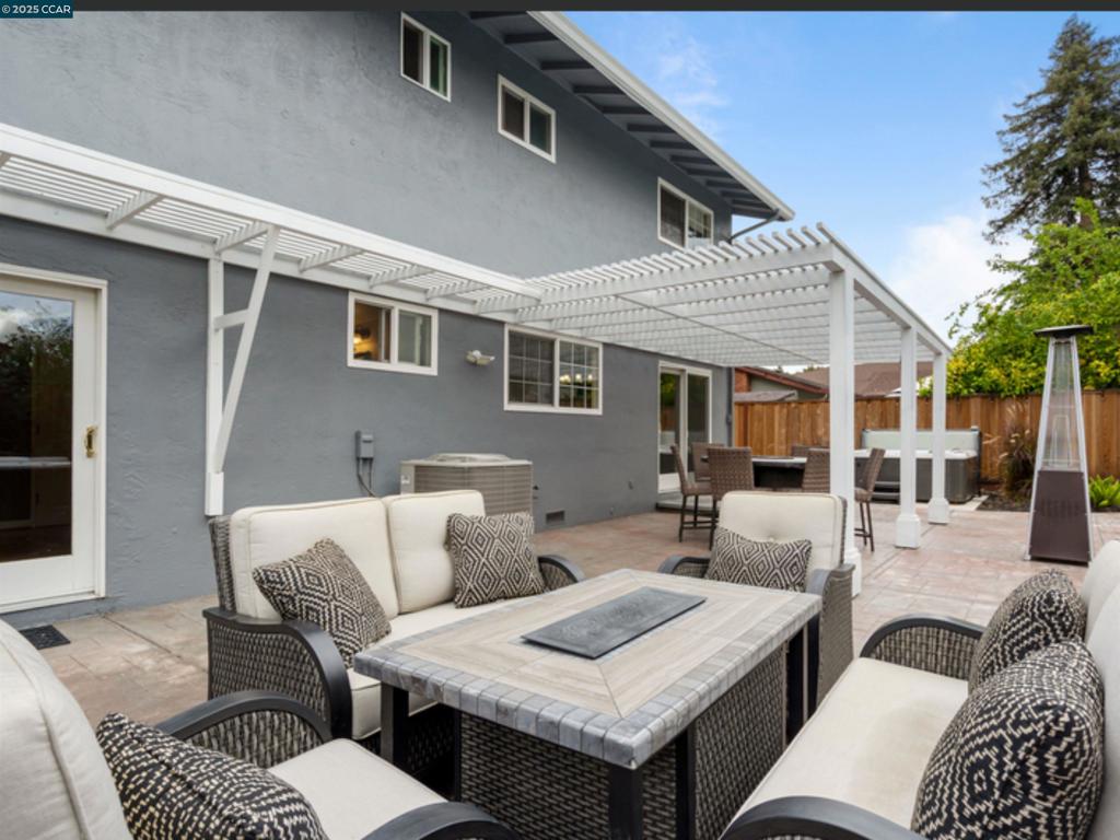 YGNACIO WOODS - Residential