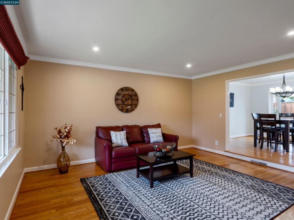 YGNACIO WOODS - Residential