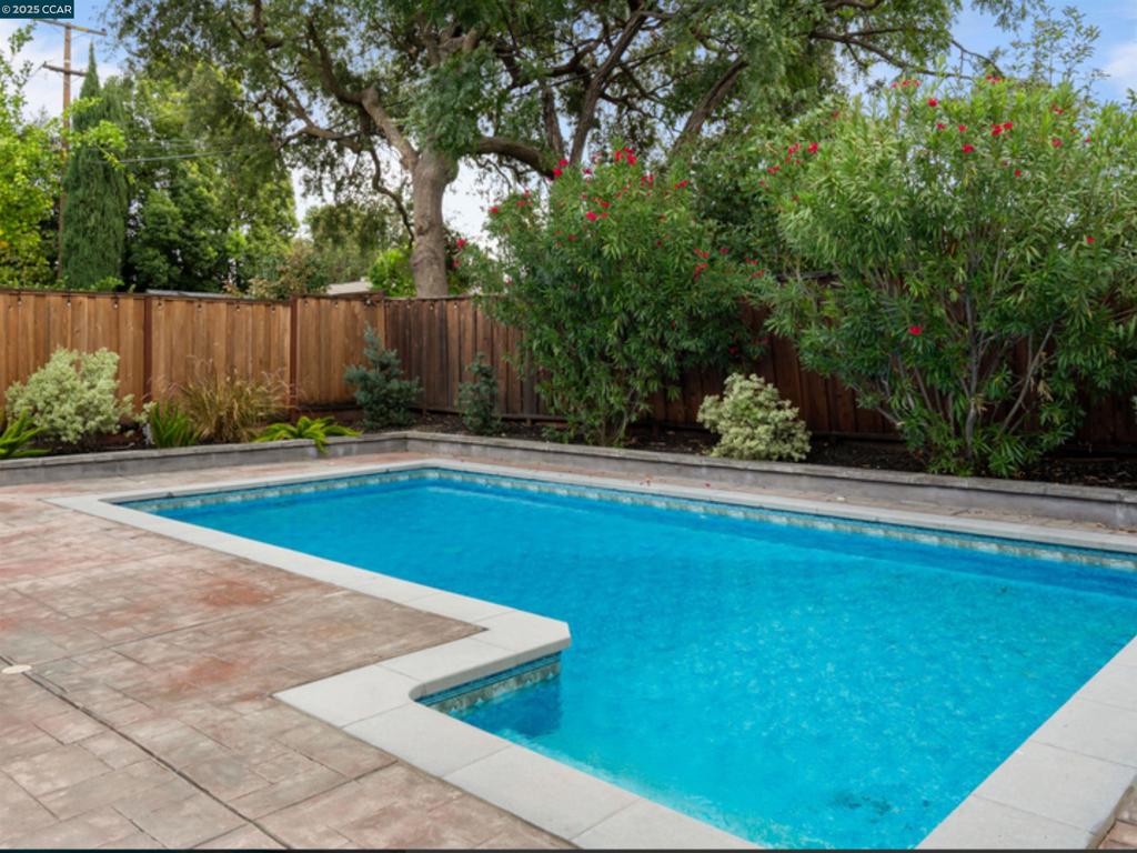 YGNACIO WOODS - Residential