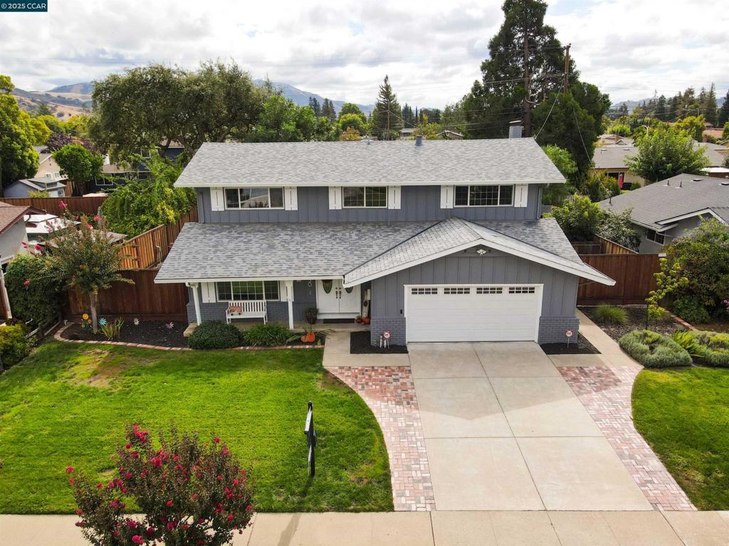 YGNACIO WOODS - Residential