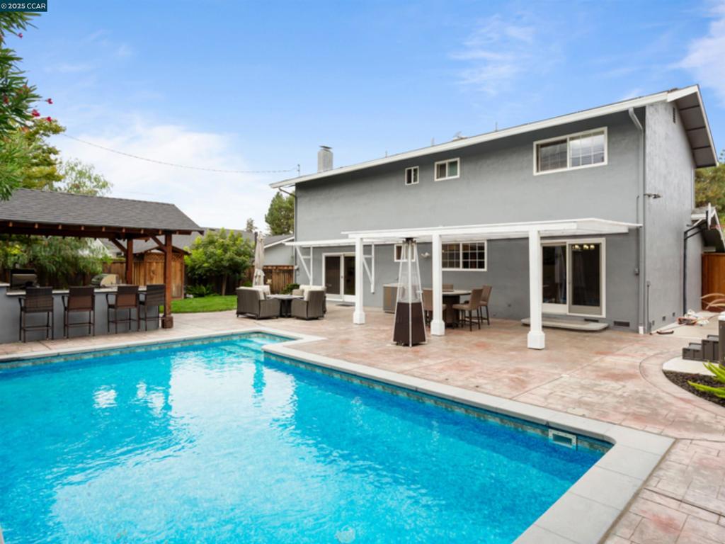 YGNACIO WOODS - Residential
