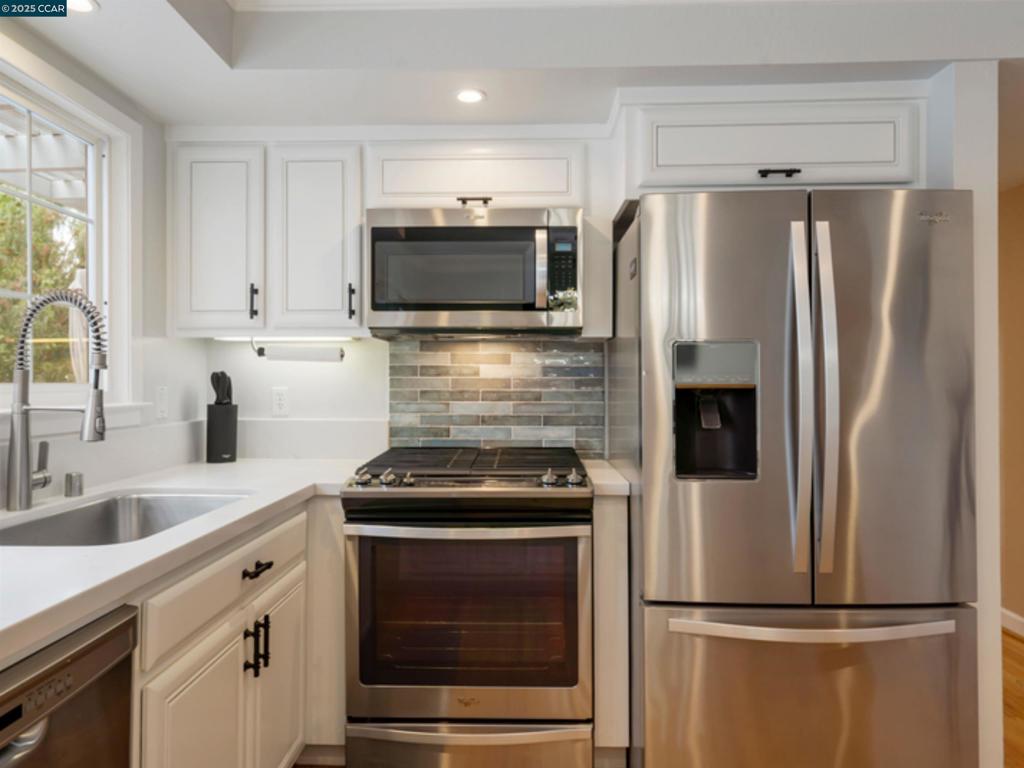 YGNACIO WOODS - Residential