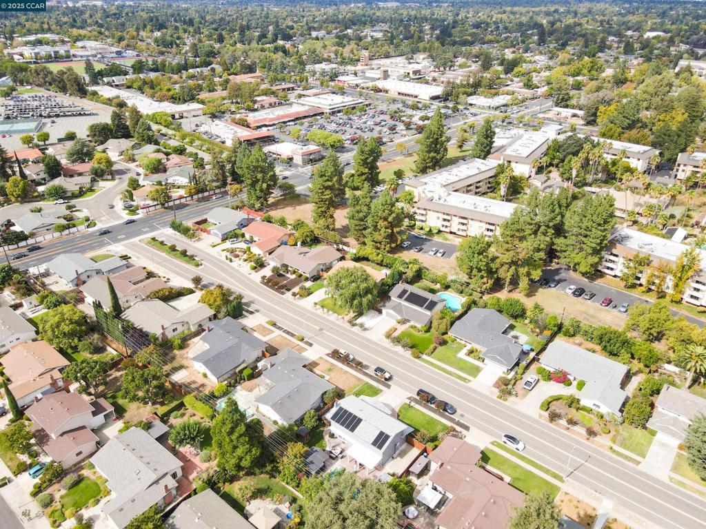 YGNACIO WOODS - Residential