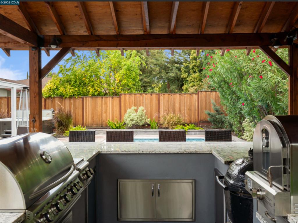 YGNACIO WOODS - Residential