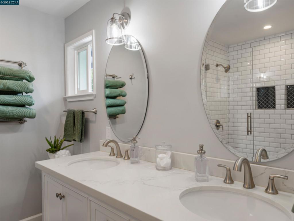 YGNACIO WOODS - Residential