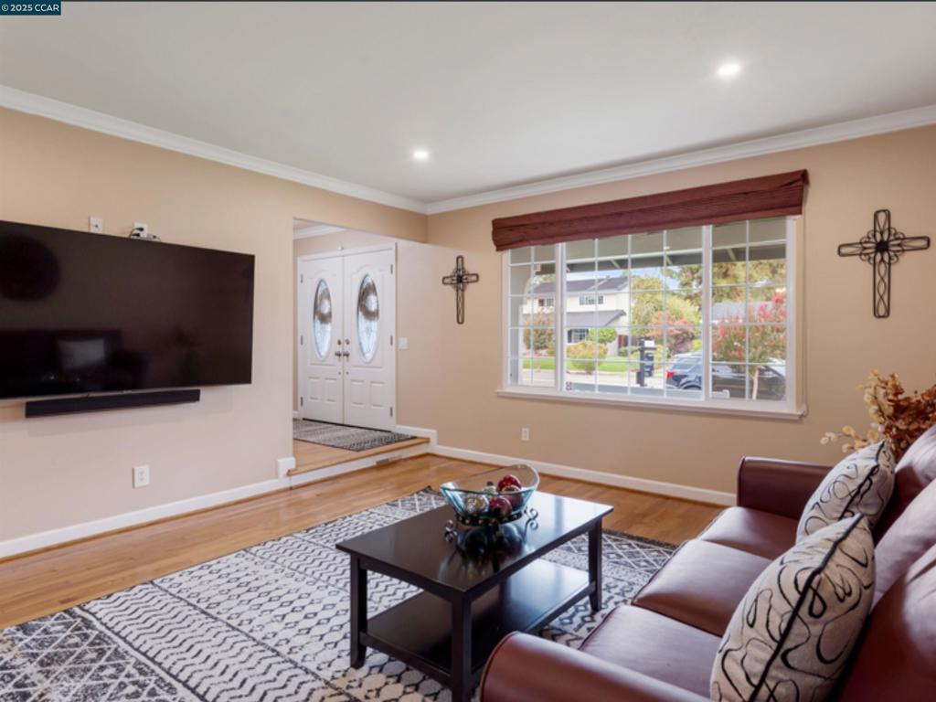 YGNACIO WOODS - Residential
