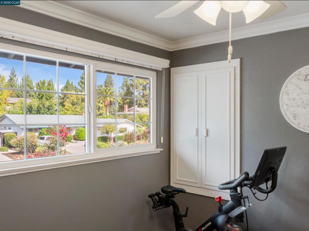 YGNACIO WOODS - Residential