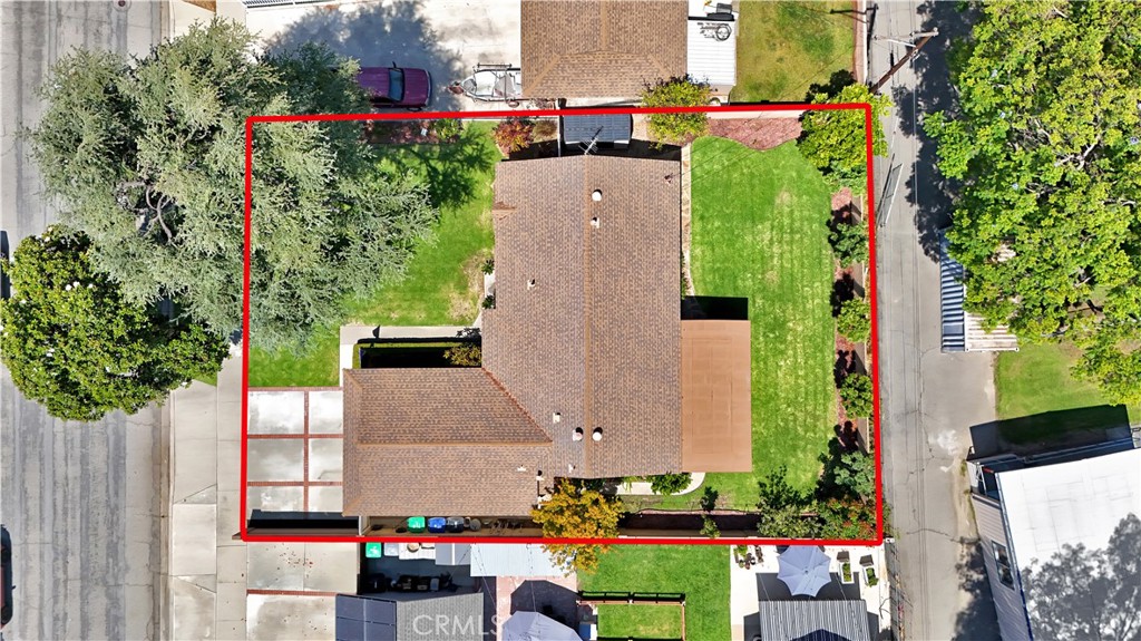 2415 E Oakmont