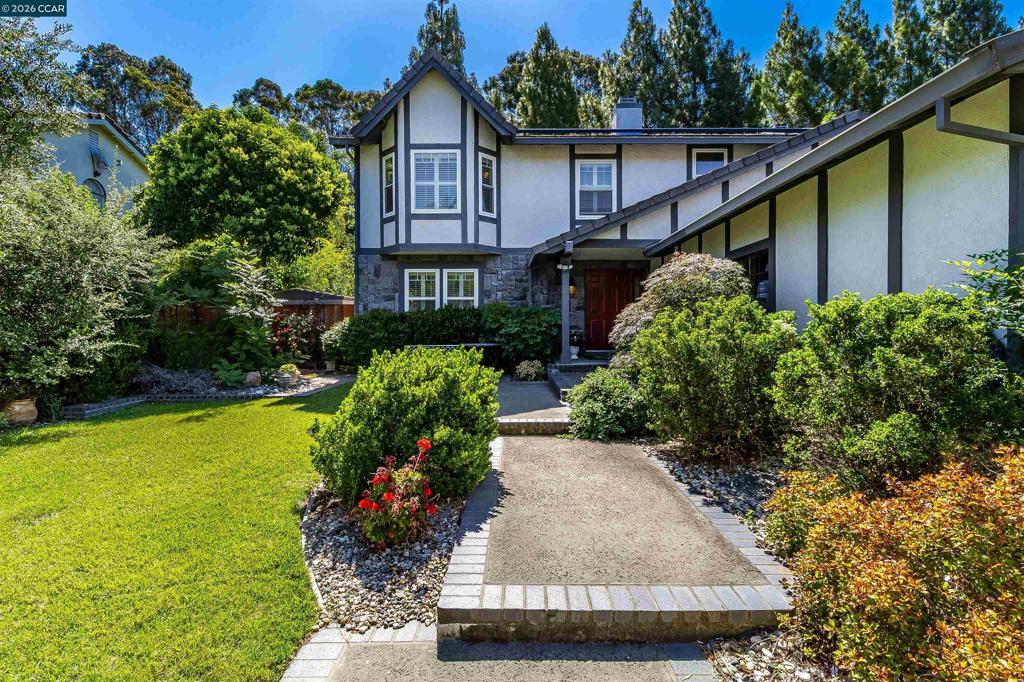 430 Oakwood Cir