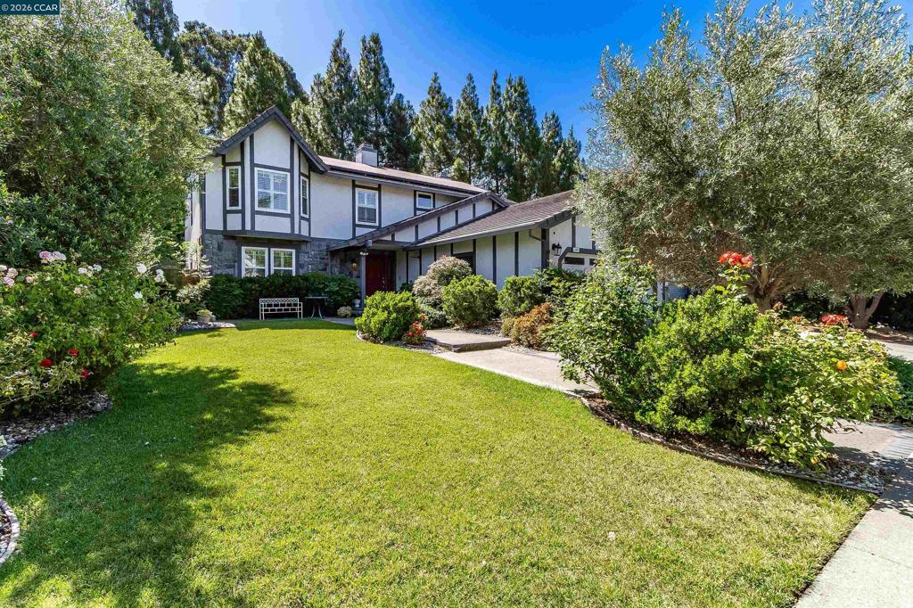 430 Oakwood Cir