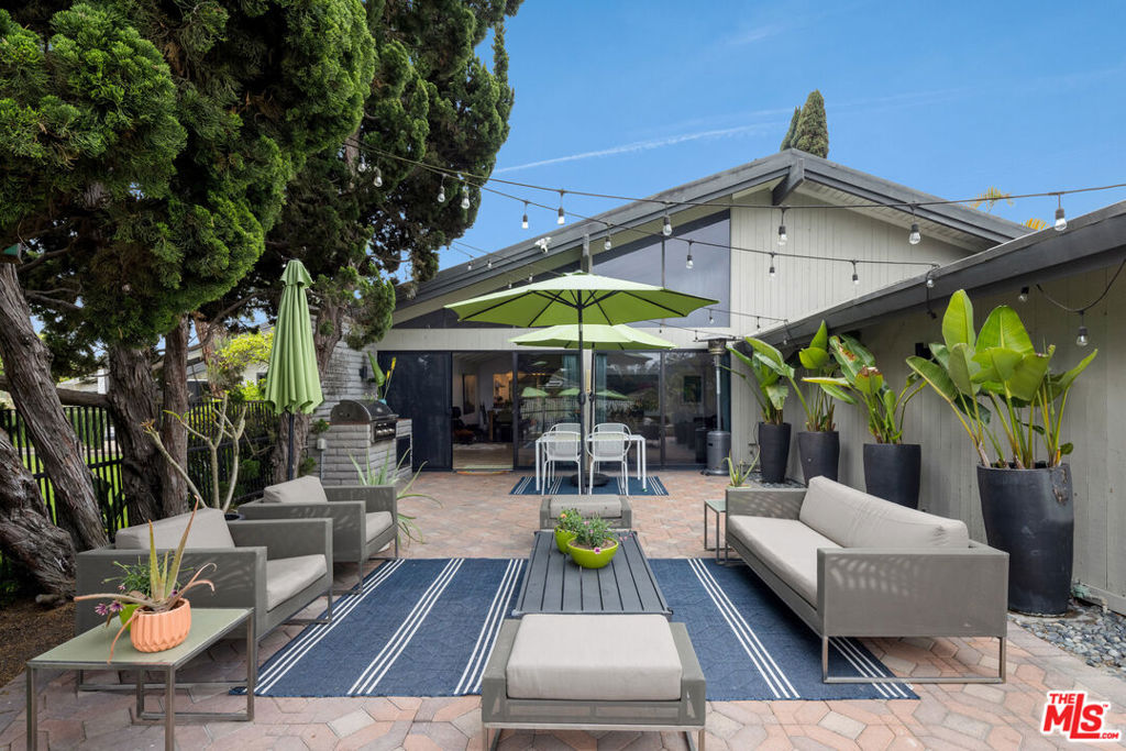 4240 N Virginia Vista