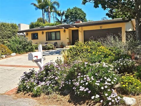 Photo of 1116 Via Nogales, Palos Verdes Estates, CA 90274 (MLS # WS26044445)