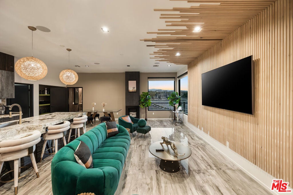 60376 Tacoma Court