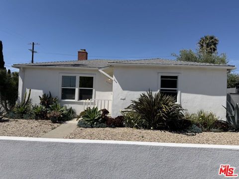 Photo of 2045 Glencoe Avenue, Venice, CA 90291 (MLS # 26714811)