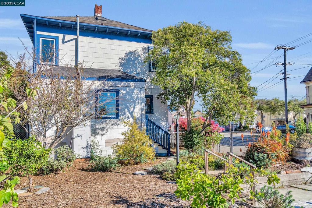 BERKELEY BOWL - Residential