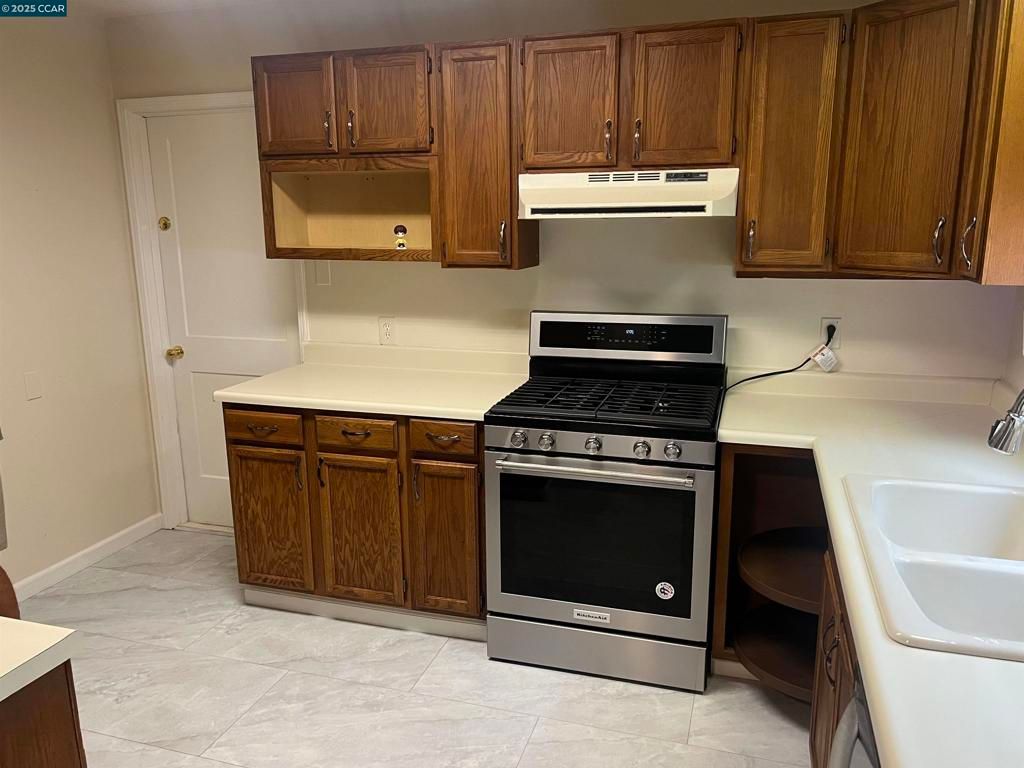 Photo of 2656 Garden Ave Ave, Concord, CA 94520 (MLS # 41114640)