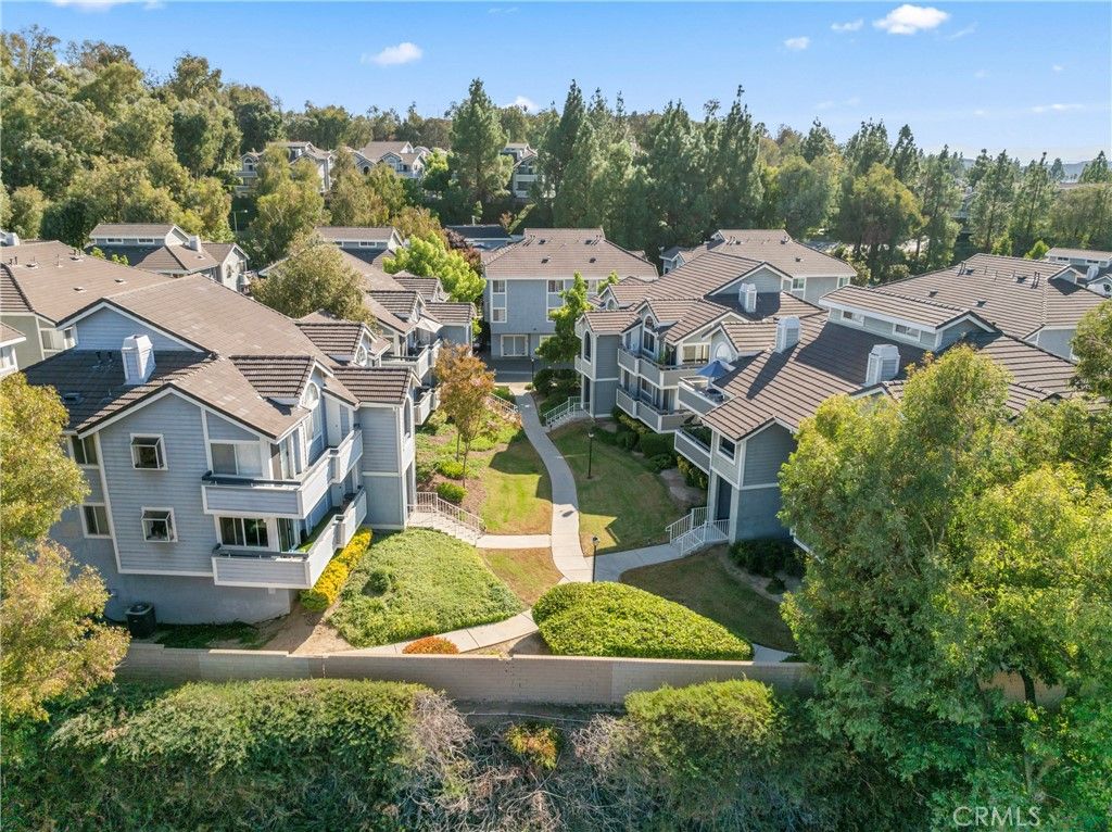 Photo of 26966 Flo Lane #317, Canyon Country, CA 91351 (MLS # SR25227724)