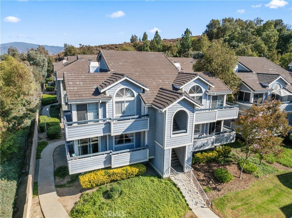 Photo of 26966 Flo Lane #317, Canyon Country, CA 91351 (MLS # SR25227724)