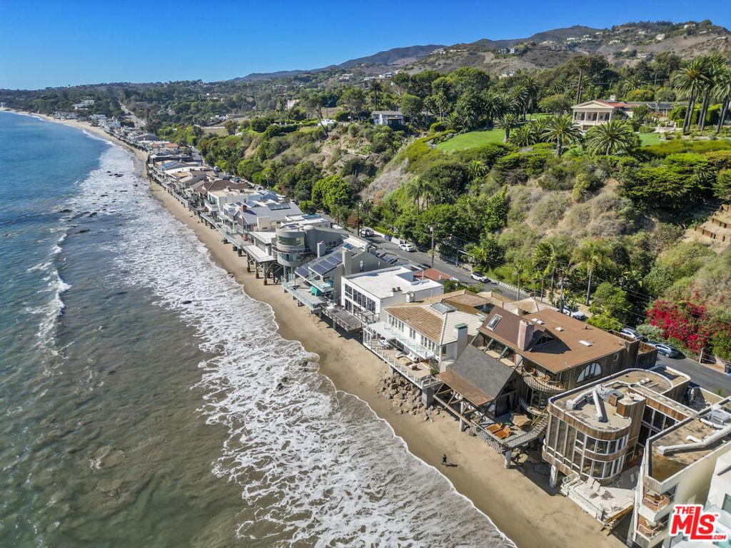 Photo of 26908 Malibu Cove Colony Drive, Malibu, CA 90265 (MLS # 25608523)