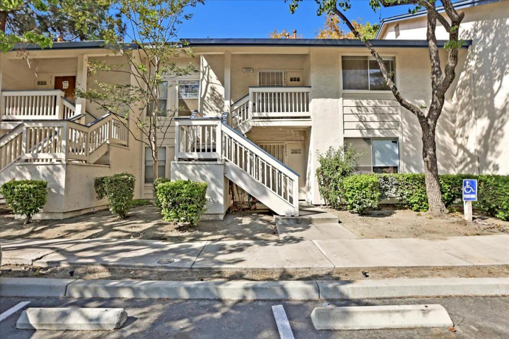 Updated 2 bedrooms and 1 bathroom condo, in a gated community. One assigned covered parking with 2 parking permits. Easy access to school, library, park, stores, dining, bar, 101 and 280/680 Freeway. Rent includes water, garbage, exterior maintenance & landscape, roof, swimming pool, spa, tennis court. No Pet. Credit Report and Security Deposit is required.