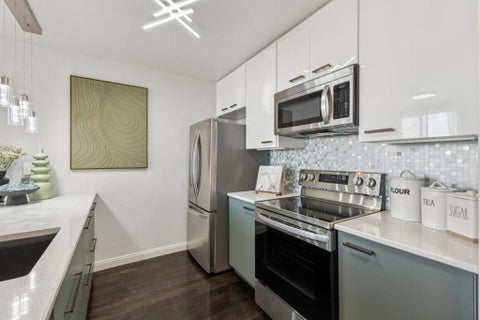 Photo of 2101 Shoreline Drive #228, Alameda, CA 94501 (MLS # ML82061458)