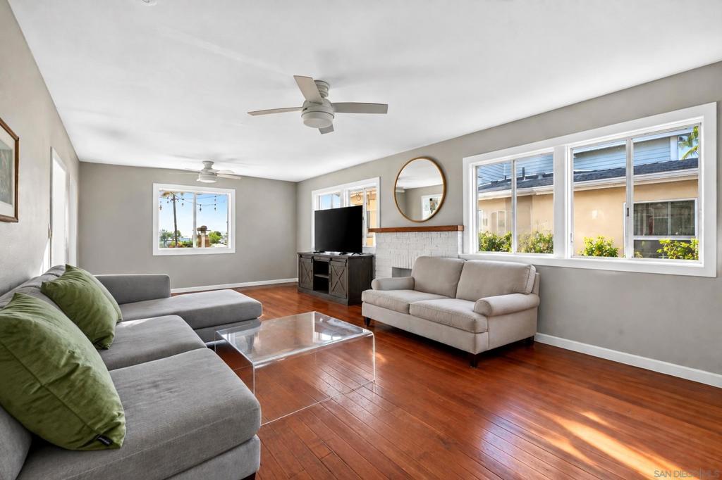 4745 Coronado
