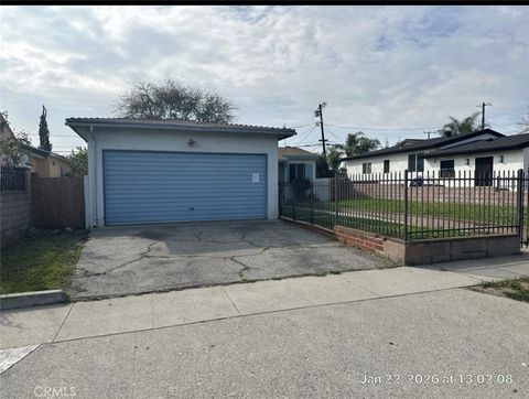 Photo of 11301 De Haven, Pacoima, CA 91331 (MLS # SR26021577)