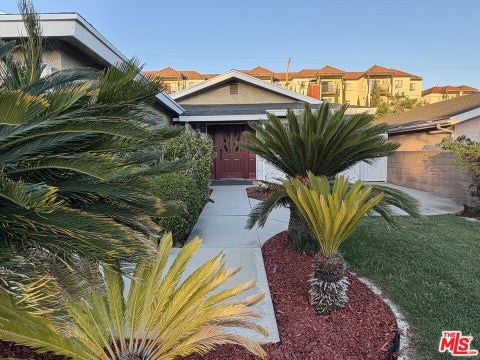 Photo of 3234 Locust Avenue, Long Beach, CA 90807 (MLS # 26861937)