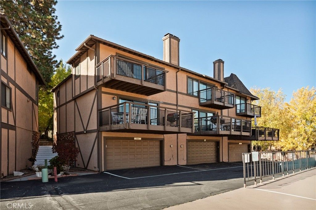 Photo of 184 Ca-173, Lake Arrowhead, CA 92352 (MLS # IG25246088)