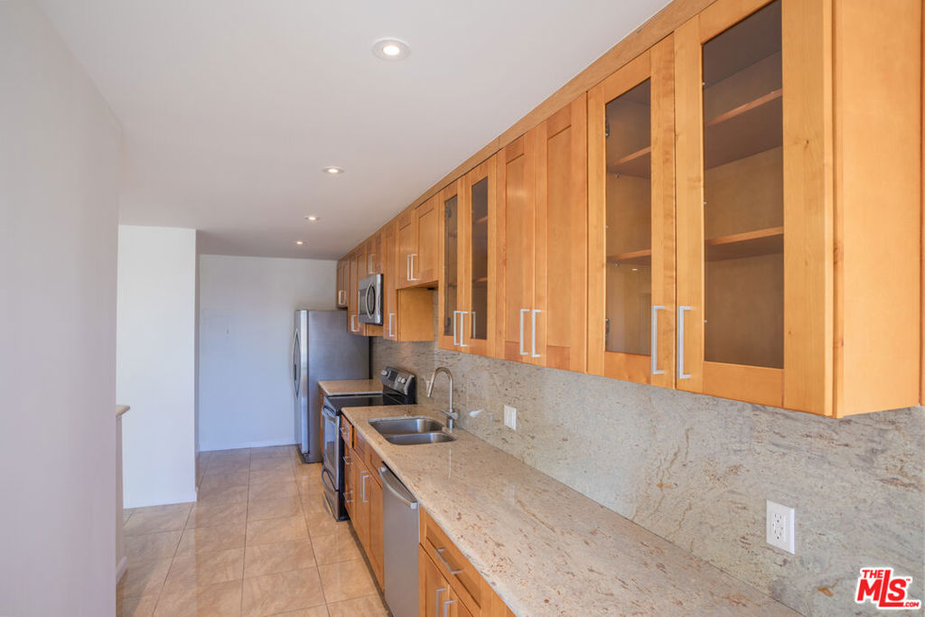 403 N Oakhurst Drive 303