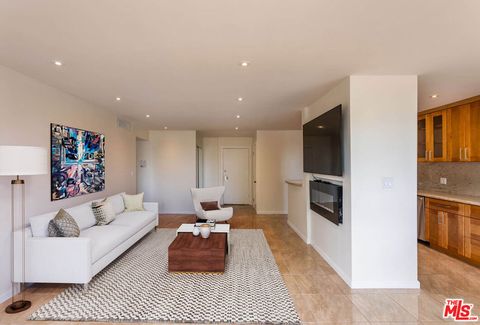 Photo of 403 N Oakhurst Drive #303, Beverly Hills, CA 90210 (MLS # 26832825)
