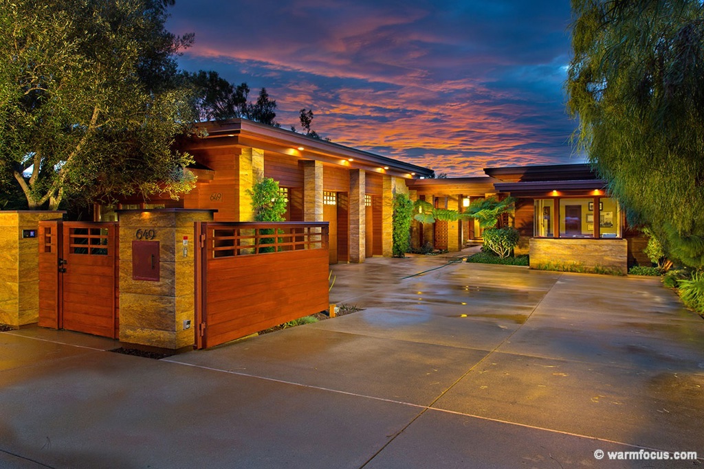 PRICED TO SELL! Stunning architecture, unique design, exquisite materials, superb finishes, and a coveted location, render this a one of a kind property. Built by renowned '4 x 4 Construction', it is sited on a level, rare, half acre lot, and offers protected, whitewater views, only minutes to the beach, the Solana Beach design district, and Del Mar. A private, gated, entrance leads to the guest cabana and over sized office, befitting the most successful of entrepreneurs. See suppl...... Neighborhoods: Solana Beach Equipment: Dryer,Fire Sprinklers,Garage Door Opener,Pool/Spa/Equipment, Range/Oven, Vacuum/Central, Water Filtration Other Fees: 0 Sewer: Sewer Connected Topography: LL