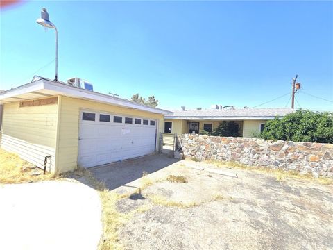 Photo of 1537 De Anza Street, Barstow, CA 92311 (MLS # HD25179405)