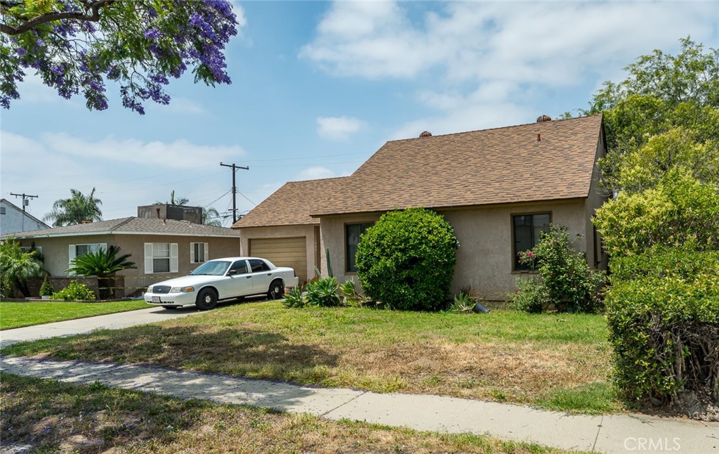 305 S Angeleno Avenue