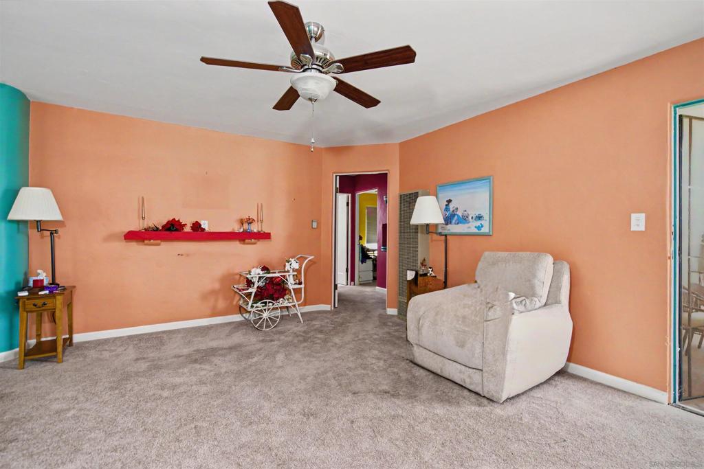 3239 N Mountain View