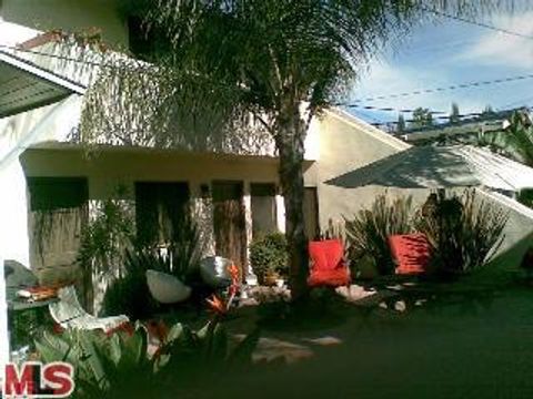 Photo of 918 GARDNER Street, West Hollywood, CA 90046 (MLS # 25605811) Photo of 918 GARDNER Street, West Hollywood, CA 90046 (MLS # 25605811)