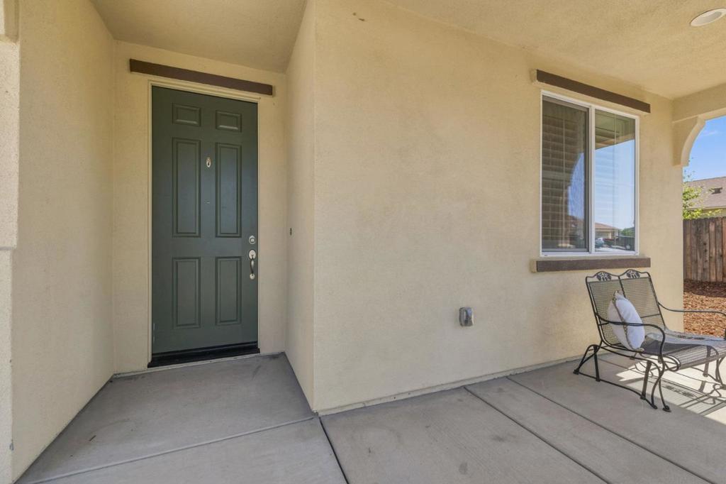 216 Raccoon Hollow Loop