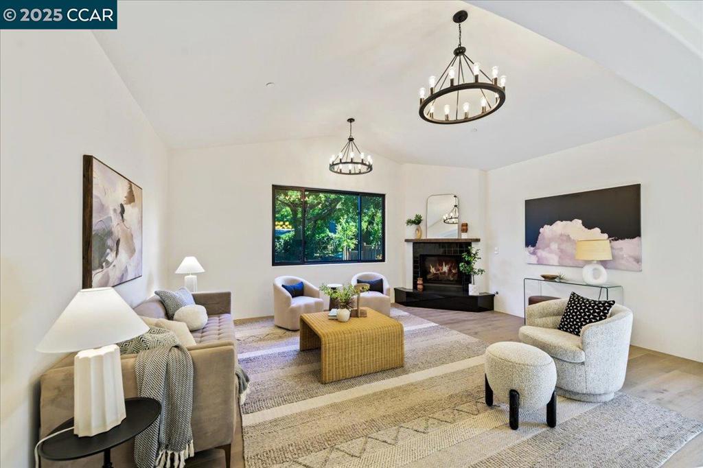 WESTSIDE DANVILL - Residential