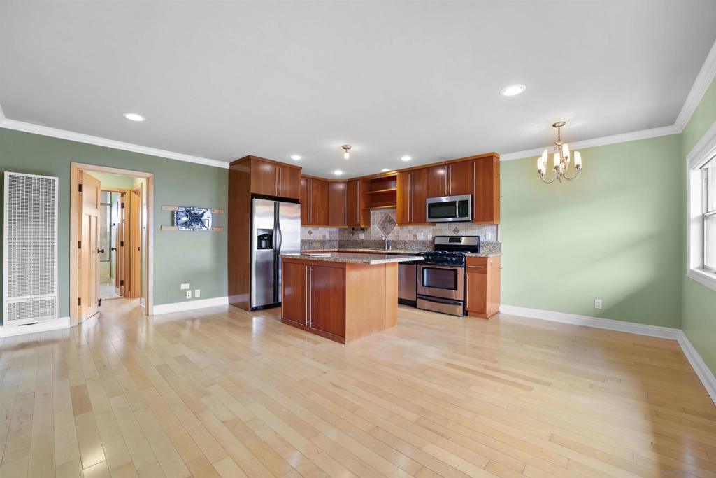 1049 Felspar St. 38