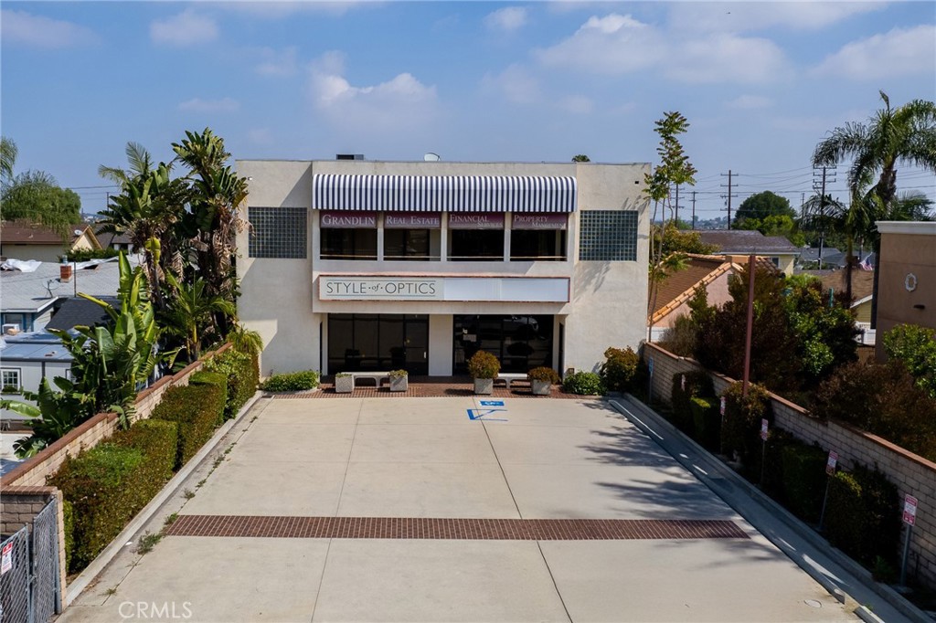 2315 Pacific Coast