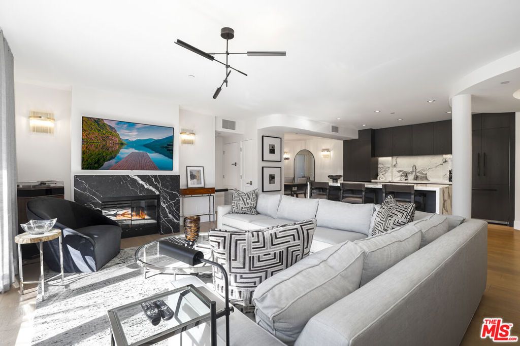 Photo of 122 N Clark Drive #306, West Hollywood, CA 90048 (MLS # 25618091)